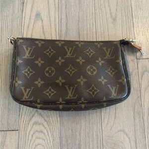 Louis Vuitton Pochette